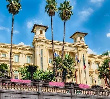 Small, Rustic, 圣雷默