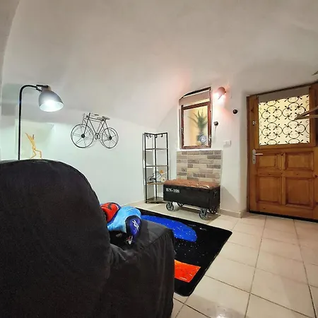 Small, Rustic, Apartment