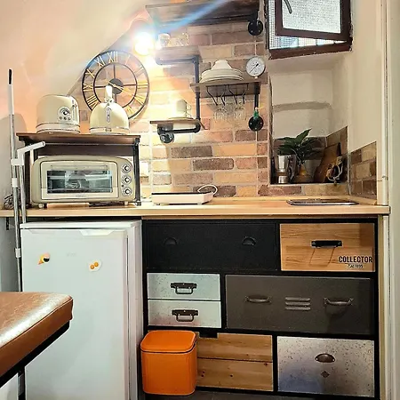Small, Rustic, Apartament San Remo
