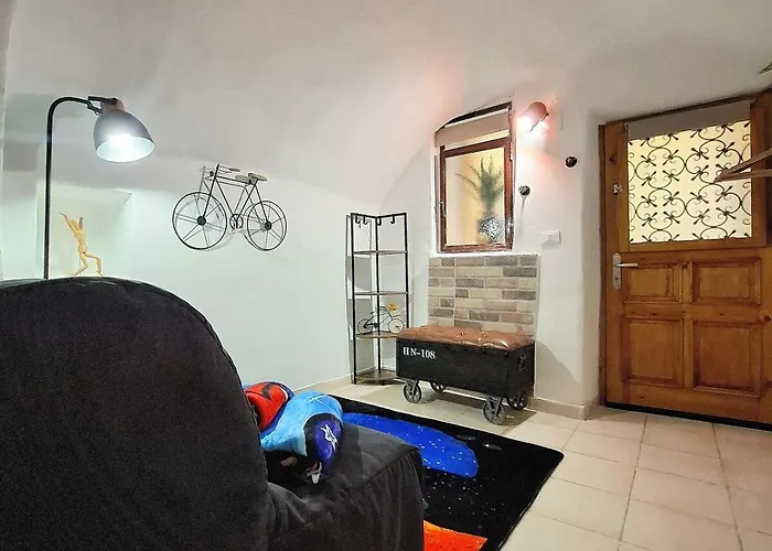 Small, Rustic, Apartamento