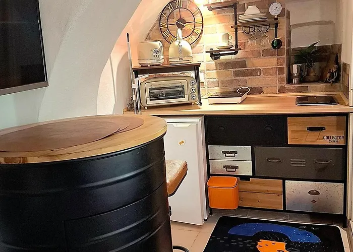 Small, Rustic, Apartamento Sanremo