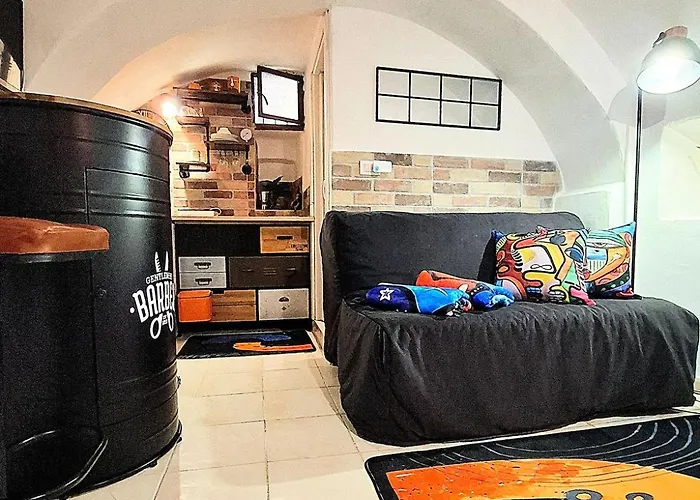 Small, Rustic, Sanremo