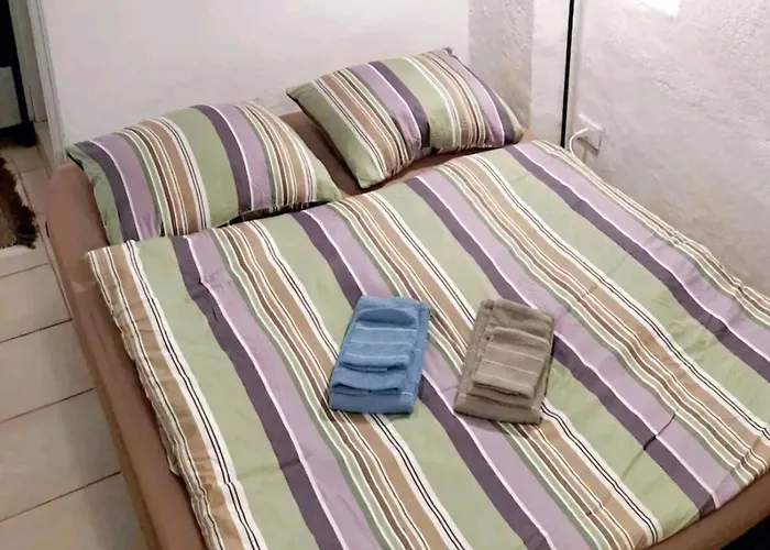 Small, Rustic, Sanremo