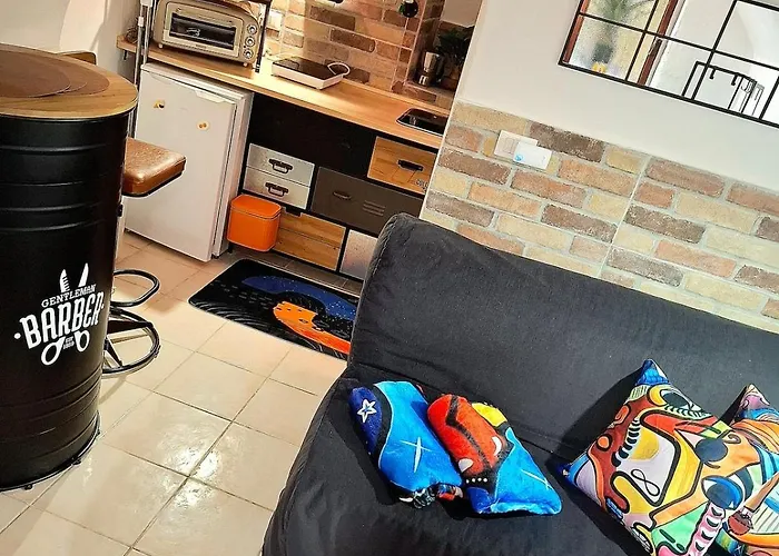 Small, Rustic, Apartamento