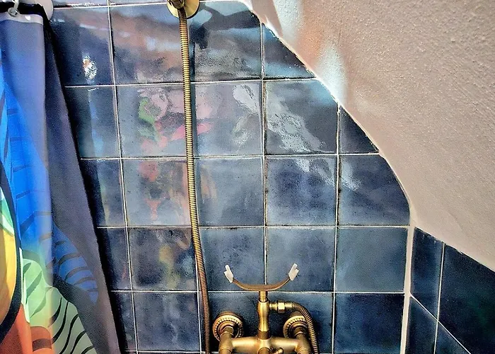 Small, Rustic, Apartment